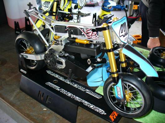 CSF411_Motard_2.jpg