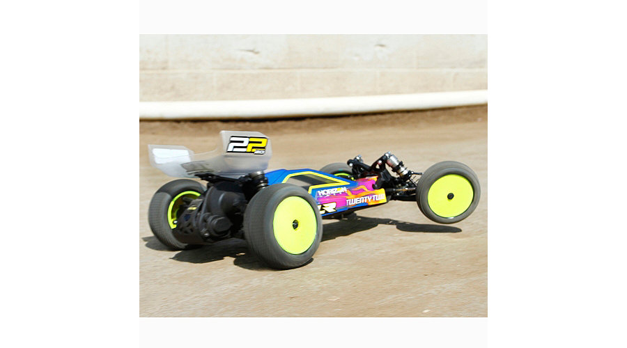 TLR03002 - 22 2.0 2wd Buggy Race Kit - Action 4.jpg