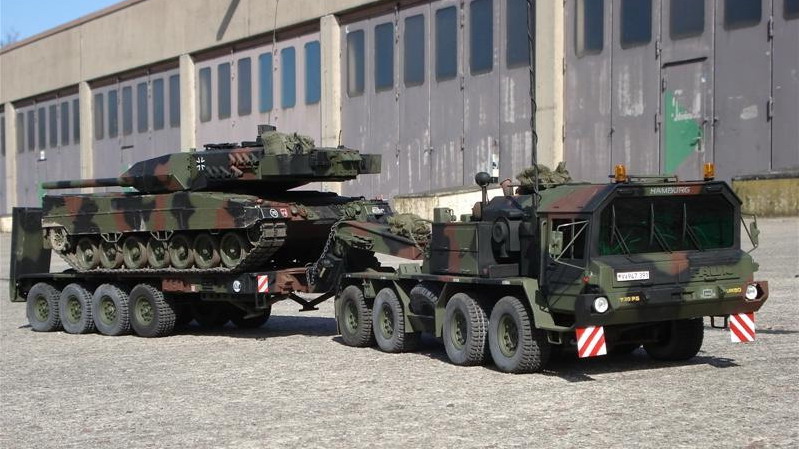 SLT 50-2 Elefant cc.jpg